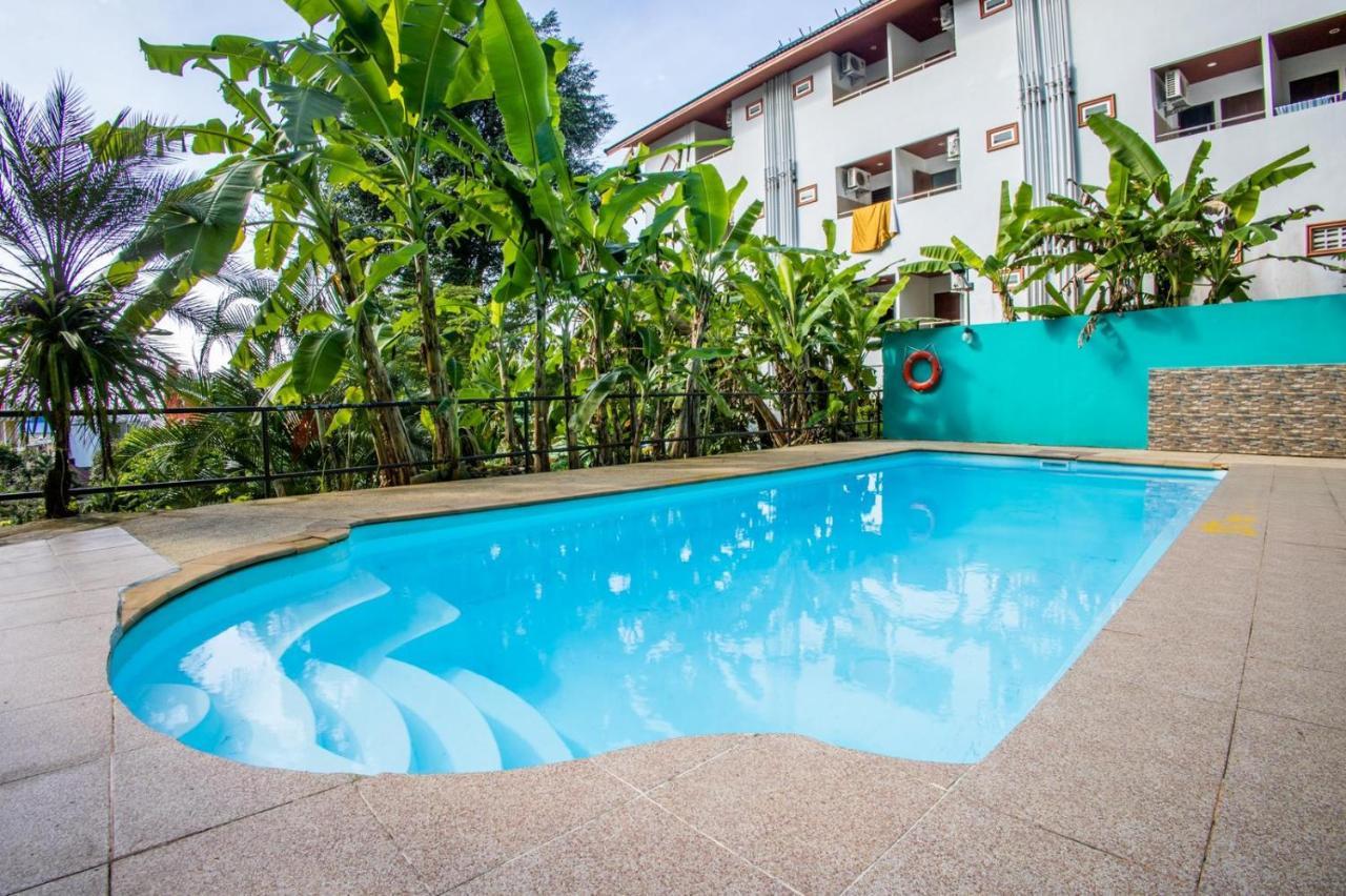 Riviera Patong Hotell Exteriör bild