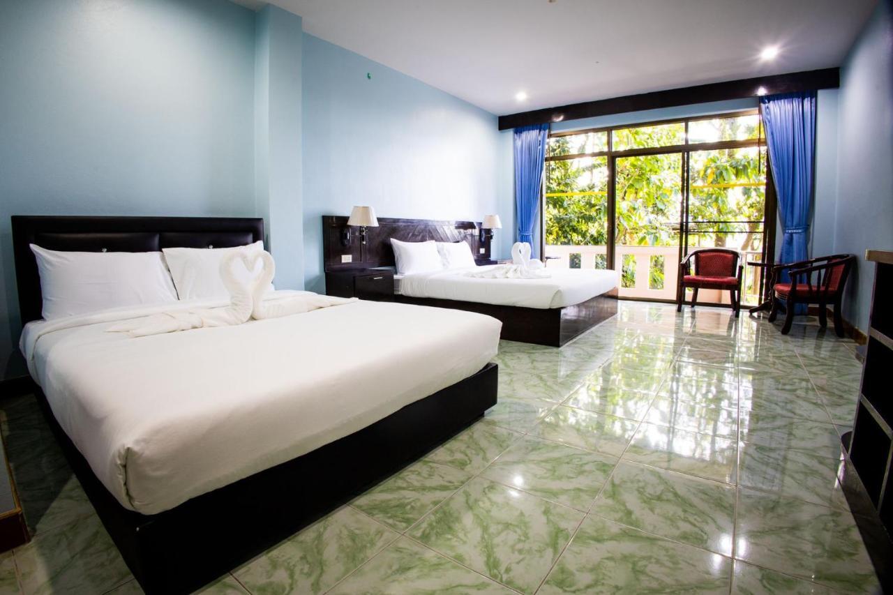 Riviera Patong Hotell Exteriör bild